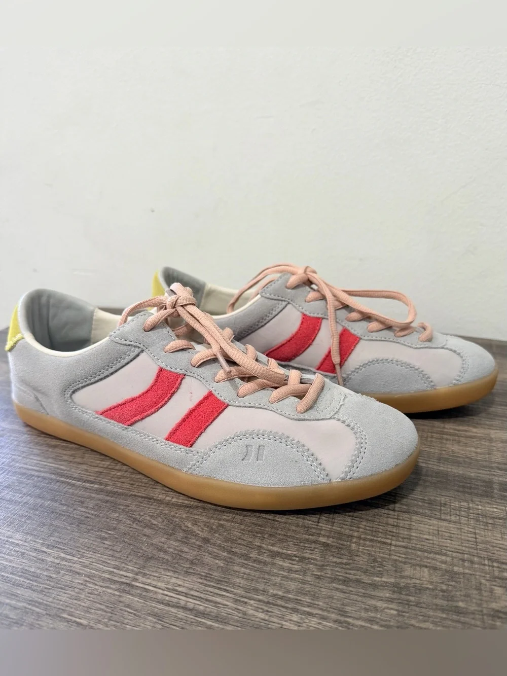 COOLWAY Low Top Lace Up Sneakers Suede Rubber Outsole size US 7 Women